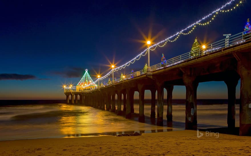 Manhattan Beach Pier, California