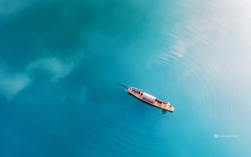 Aerial photo of fishing boats on blue water, Chenzhou, Hunan Province, China